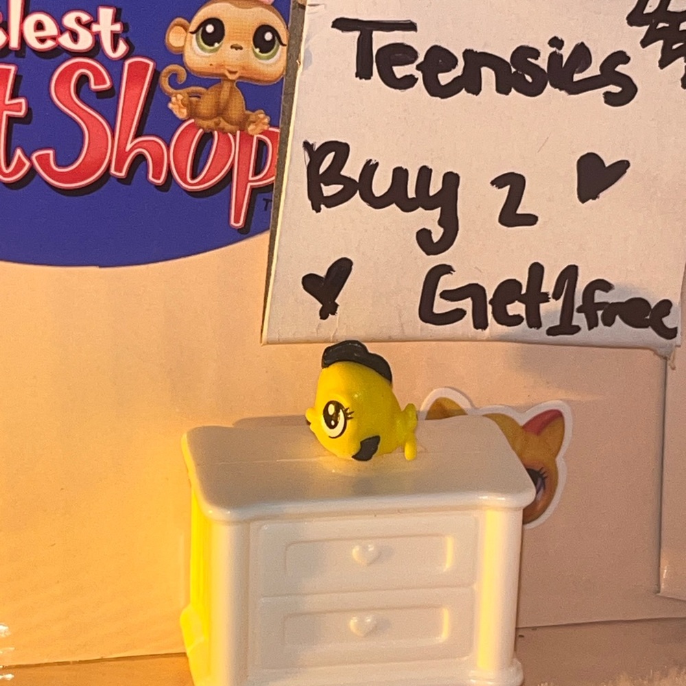 Littlest pet shop teensie fish